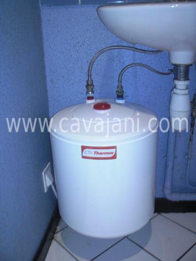 S'intgrant parfaitement dans les plus petits espaces, ce chauffe eau Thermor de 15 litres vous assurera une solution pour l'eau chaude sanitaire.
 - PLOMBERIE CHAUFFE-EAU BAIGNOIRE ROBINETTERIE